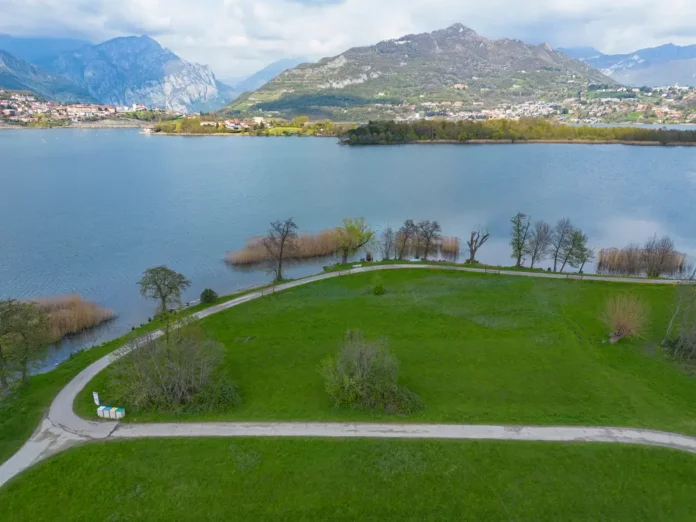 lago di annone - foto di https://depositphotos.com/it/