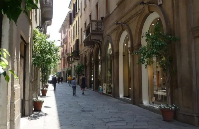 Quadrilatero della moda - via della Spiga. foto da Milano Notizie.it