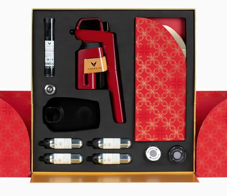 San Valentino con "Timeless Six+ Lotus Red" di Coravin